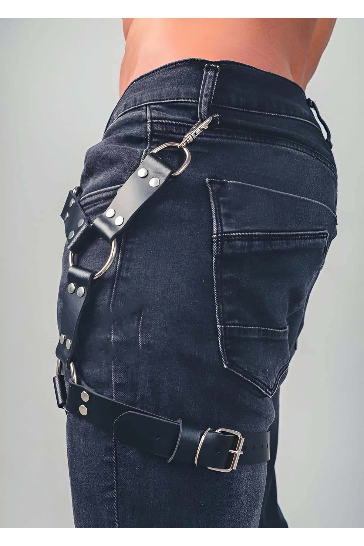 Bacağı Saran Seksi Deri Harness - APFTM51